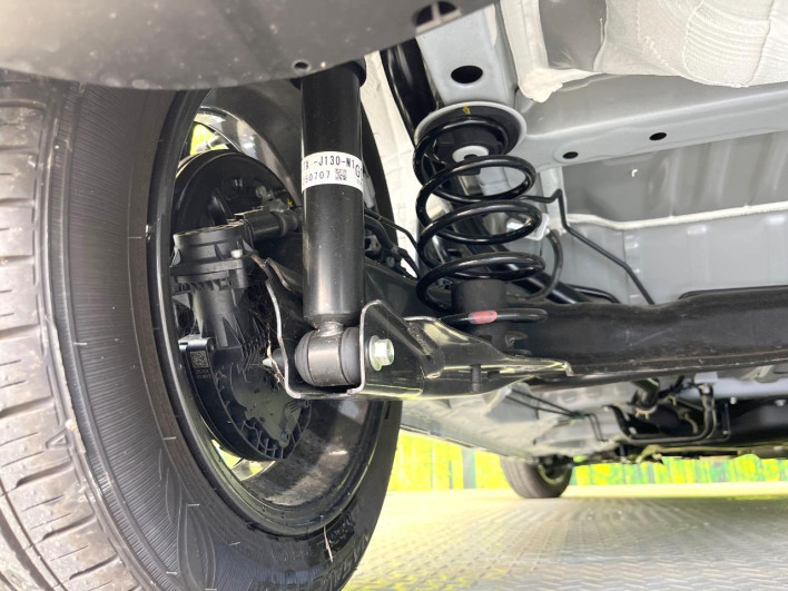 2025 Honda N-BOX CUSTOM 6BA-JF5 (UW-69ef585247a9a)[13]