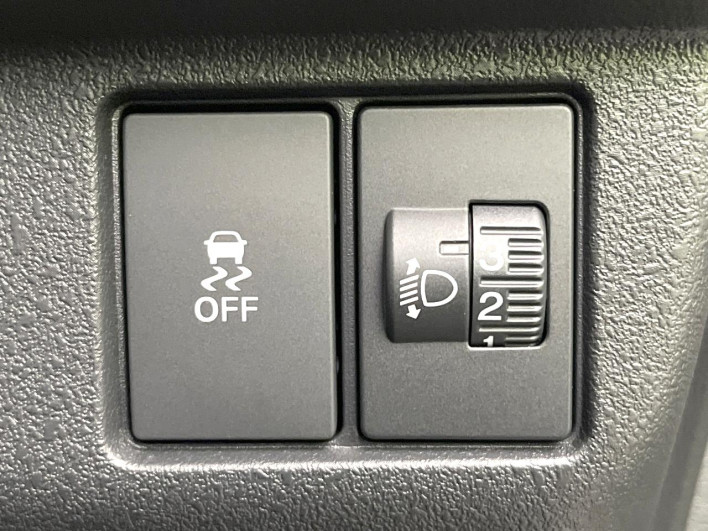 2025 Honda N-BOX CUSTOM 6BA-JF5 (UW-69ef585247a9a)[24]