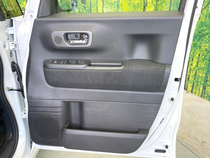 2025 Honda N-BOX CUSTOM 6BA-JF5 (UW-69ef585247a9a)[10]