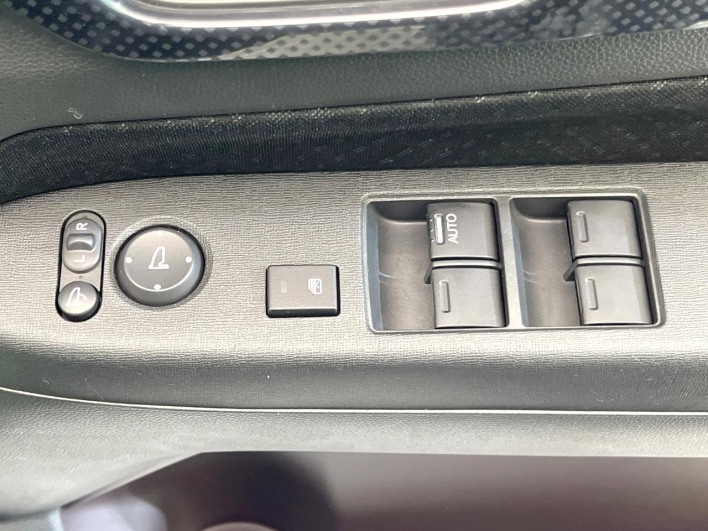 2014 Honda N-WGN Custom DBA-JH1 (UW-69ef585651ce1)[14]