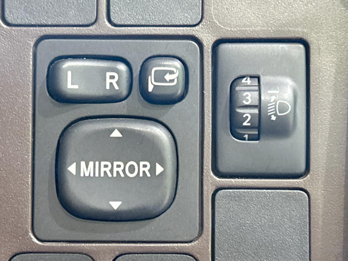 2010 Toyota Passo DBA-KGC30 (UW-69ef585d648c8)[17]