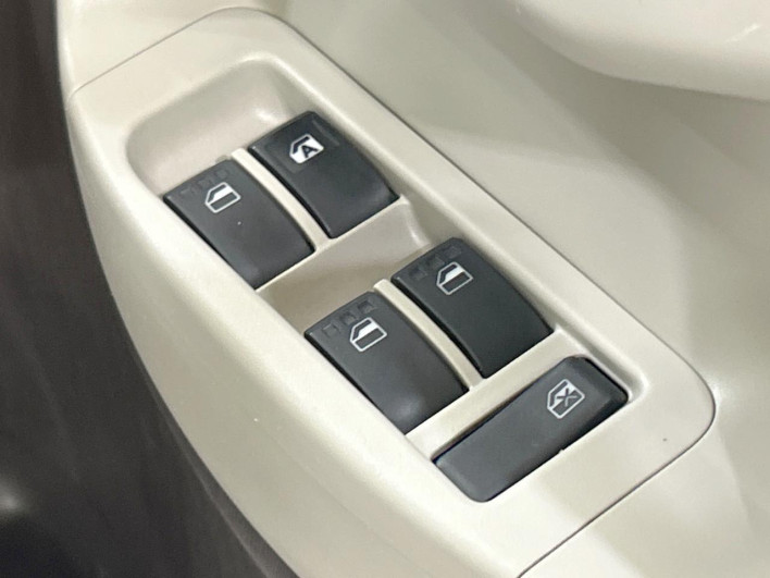 2010 Toyota Passo DBA-KGC30 (UW-69ef585d648c8)[14]