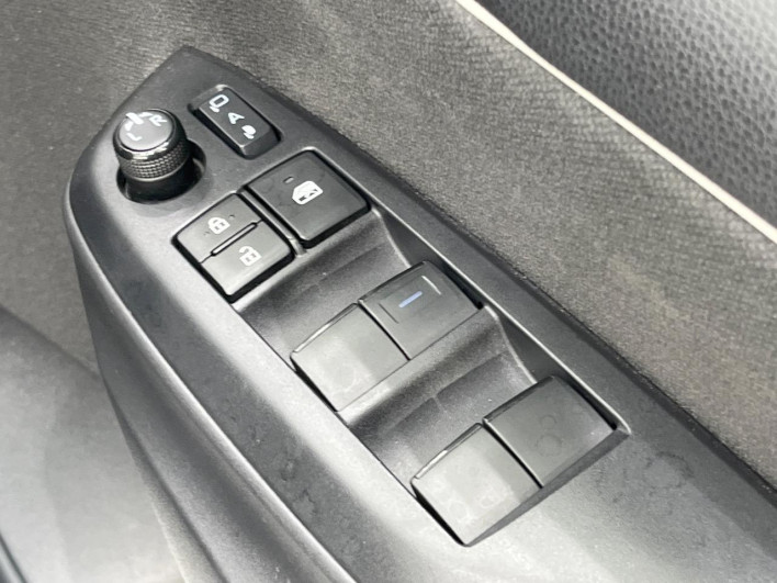 2020 Toyota Yaris 5BA-KSP210 (UW-69ef585f0b0bd)[9]