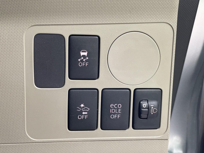 2014 Daihatsu Move DBA-LA100S (UW-69ef58621c6d9)[19]