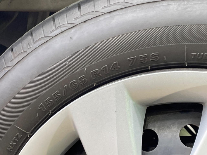2014 Daihatsu Move DBA-LA100S (UW-69ef58621c6d9)[7]