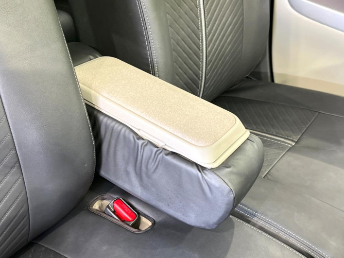 2023 Daihatsu Cast 5BA-LA250S (UW-69ef586469b32)[25]