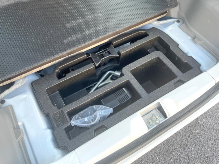 2013 Subaru Pleo Plus DBA-LA300F (UW-69ef586542252)[26]