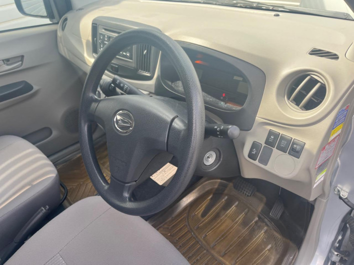 2013 Daihatsu Mirai Ease DBA-LA300S (UW-69ef5865de2d7)[13]
