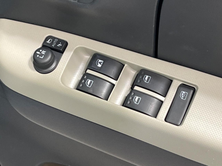 2020 Daihatsu Mira Tocot DBA-LA560S (UW-69ef586b3e810)[28]