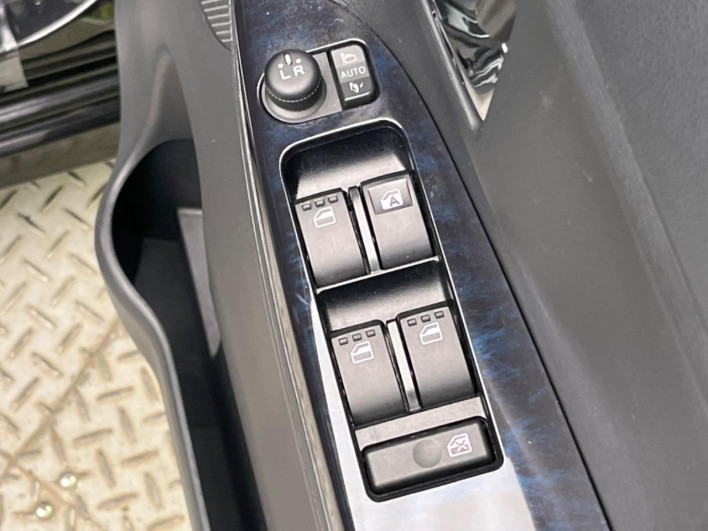 2017 Daihatsu Tanto DBA-LA600S (UW-69ef586c61c46)[21]