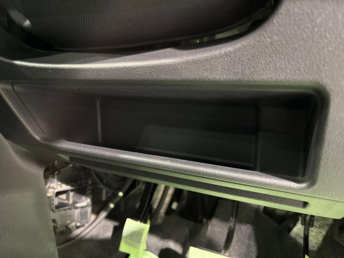 2015 Daihatsu Wake DBA-LA700S (UW-69ef58728d958)[12]