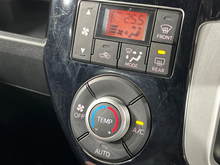 2015 Daihatsu Wake DBA-LA700S (UW-69ef58728d958)[24]