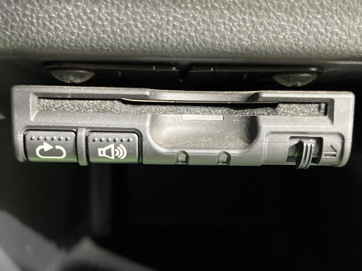 2015 Daihatsu Wake DBA-LA700S (UW-69ef58728d958)[11]