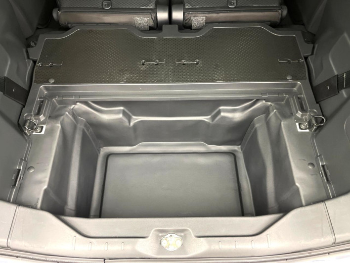 2018 Daihatsu Wake DBA-LA700S (UW-69ef58732707d)[20]