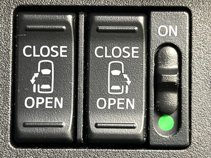 2018 Daihatsu Wake DBA-LA700S (UW-69ef58732707d)[25]