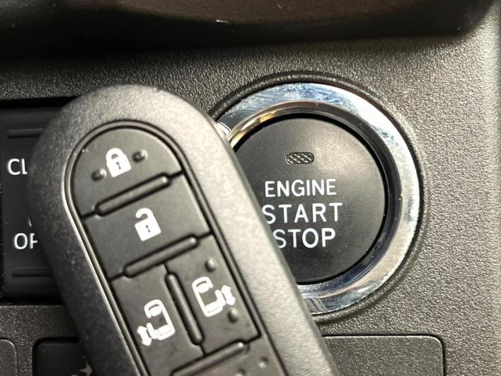 2018 Daihatsu Wake DBA-LA700S (UW-69ef58732707d)[24]