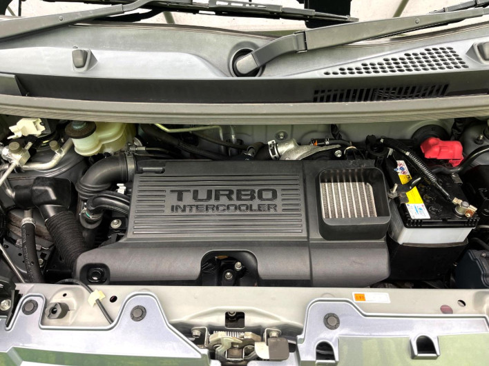 2018 Daihatsu Wake DBA-LA700S (UW-69ef58732707d)[4]