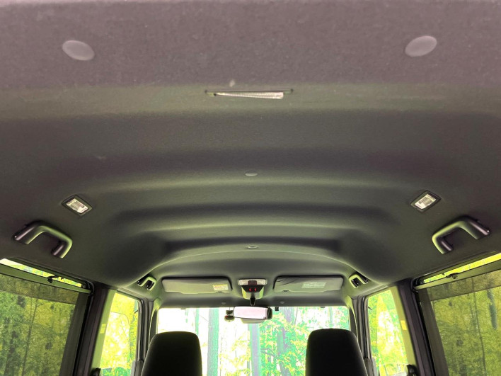 2018 Daihatsu Wake DBA-LA700S (UW-69ef58732707d)[17]