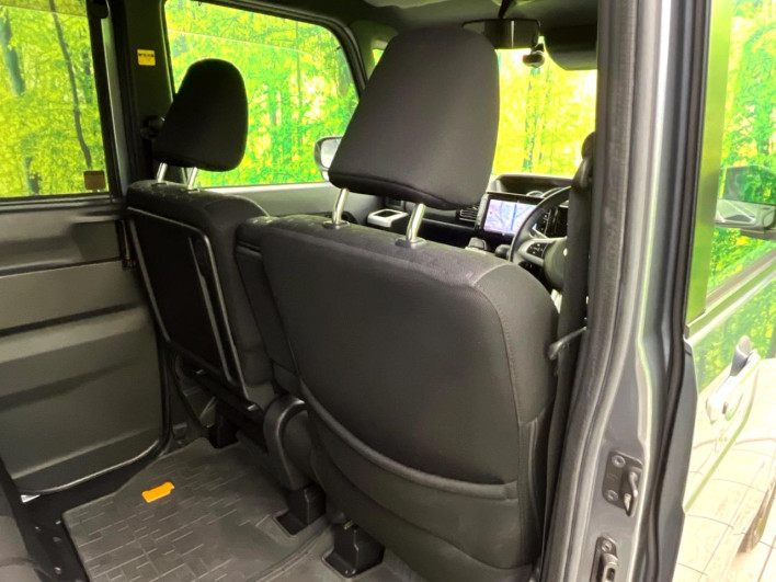 2018 Daihatsu Wake DBA-LA700S (UW-69ef58732707d)[11]