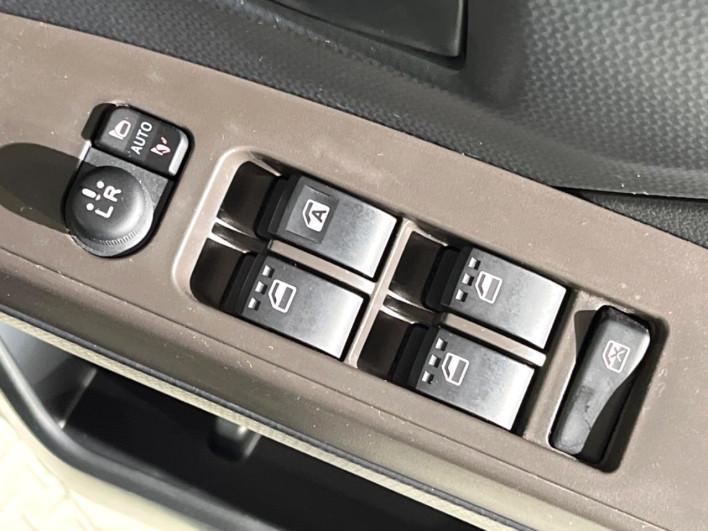 2023 Toyota Roomy 5BA-M900A (UW-69ef5881f24c9)[23]