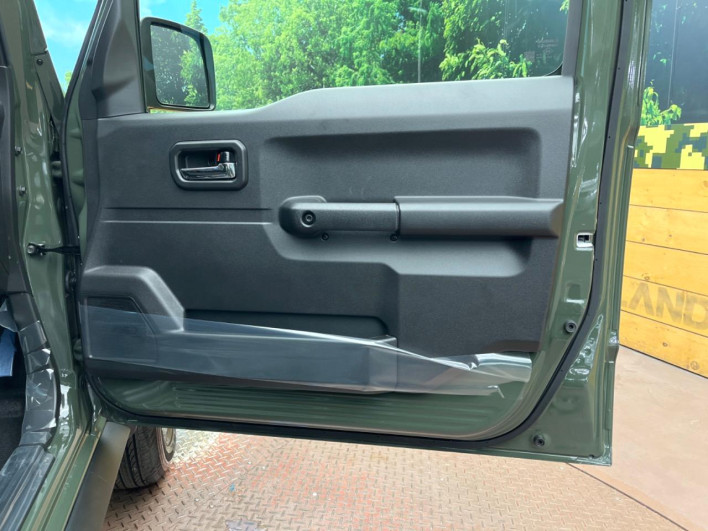 2026 Suzuki Jimny Nomad 3BA-JC74W (UW-69ef58866096b)[24]