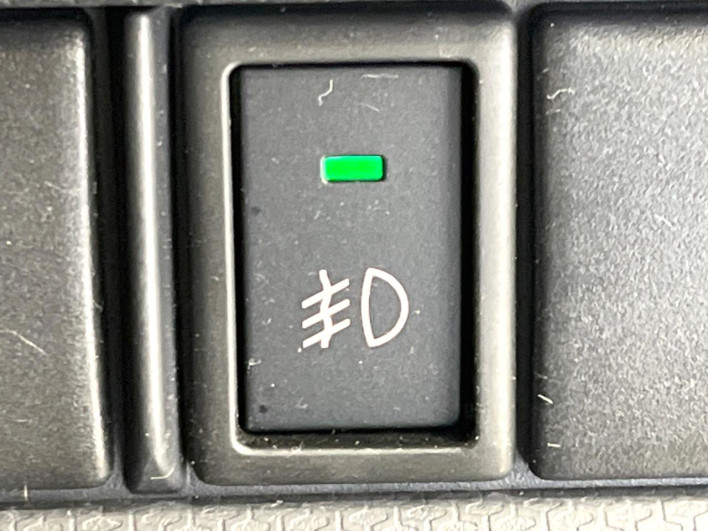 2012 Mitsubishi Delica D:2 DBA-MB15S (UW-69ef588865c53)[24]