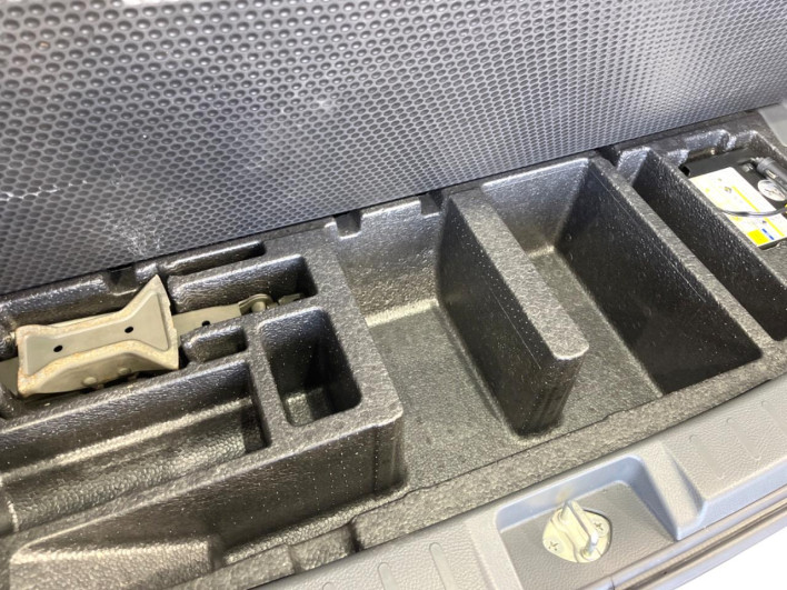 2012 Mitsubishi Delica D:2 DBA-MB15S (UW-69ef588865c53)[15]