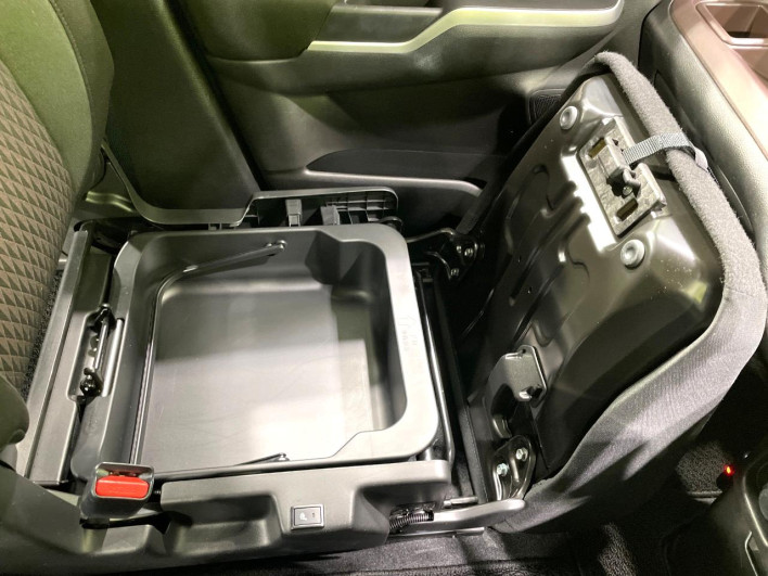 2024 Mitsubishi Delica D:2 5AA-MB37S (UW-69ef58897d73b)[24]