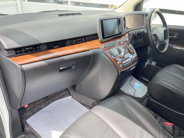2009 Nissan Elgrand CBA-ME51 (UW-69ef588b7ae17)[21]