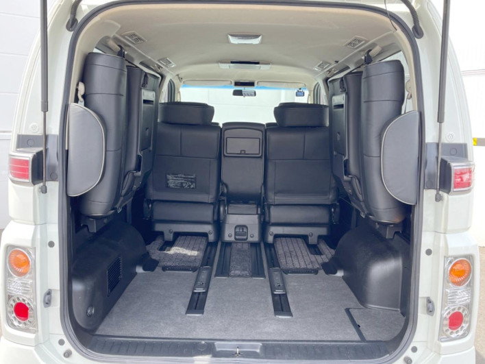 2009 Nissan Elgrand CBA-ME51 (UW-69ef588b7ae17)[29]