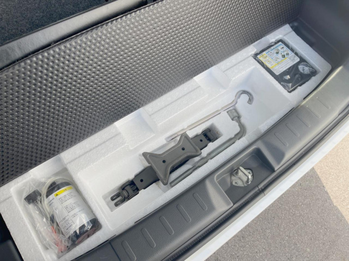 2015 Suzuki Wagon R Stingray DBA-MH34S (UW-69ef588d23519)[29]