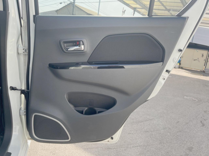 2015 Suzuki Wagon R Stingray DBA-MH34S (UW-69ef588d23519)[18]