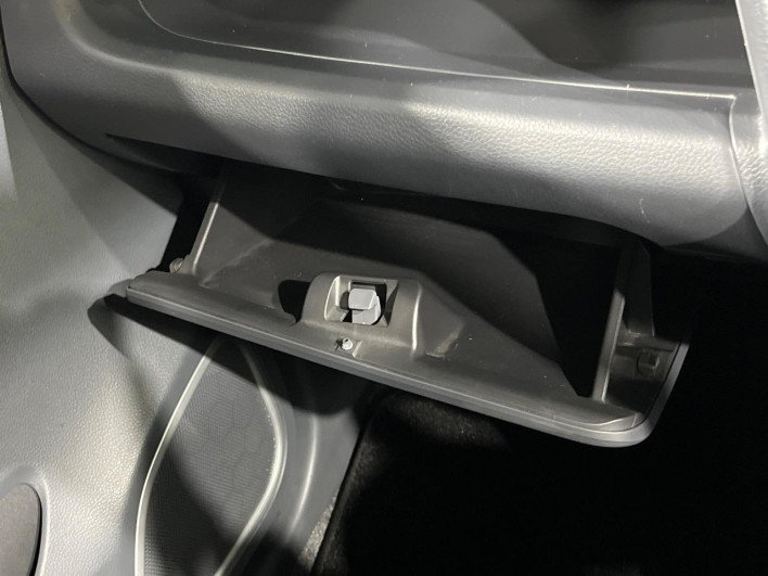 2014 Suzuki Wagon R Stingray DAA-MH44S (UW-69ef588e0df76)[29]