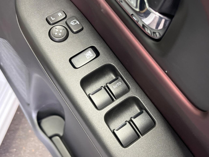 2025 Suzuki Spacia Custom 5AA-MK94S (UW-69ef589786c7f)[7]