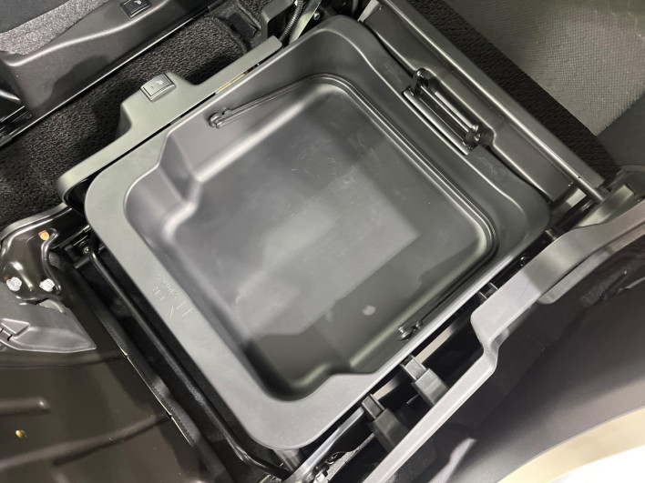 2019 Suzuki Crosbie DAA-MN71S (UW-69ef5899087dd)[18]