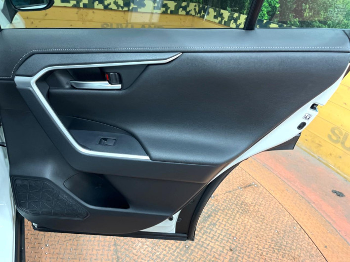 2019 Toyota RAV4 6BA-MXAA54 (UW-69ef58a60304d)[20]