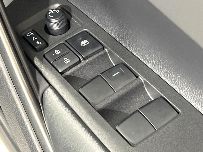 2025 Toyota Corolla Cross 6AA-MXGH15 (UW-69ef58aa2813f)[23]