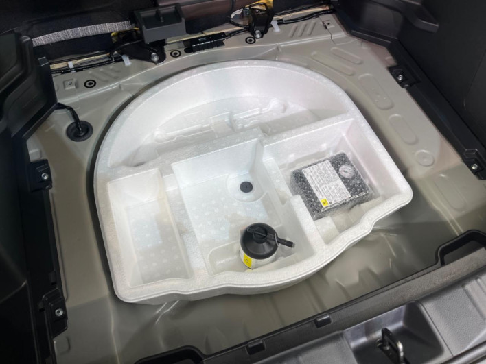 2022 Toyota Yaris Cross 5BA-MXPB10 (UW-69ef58ac195ae)[10]