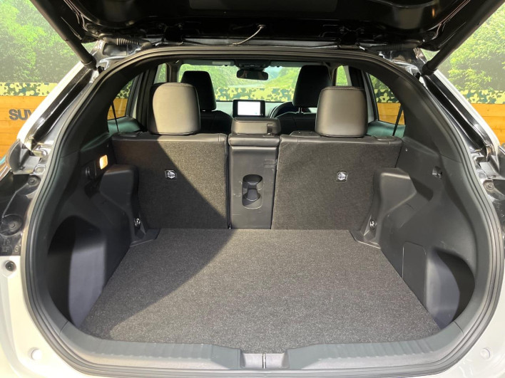 2025 Toyota Yaris Cross 5BA-MXPB15 (UW-69ef58ac8e4c9)[9]