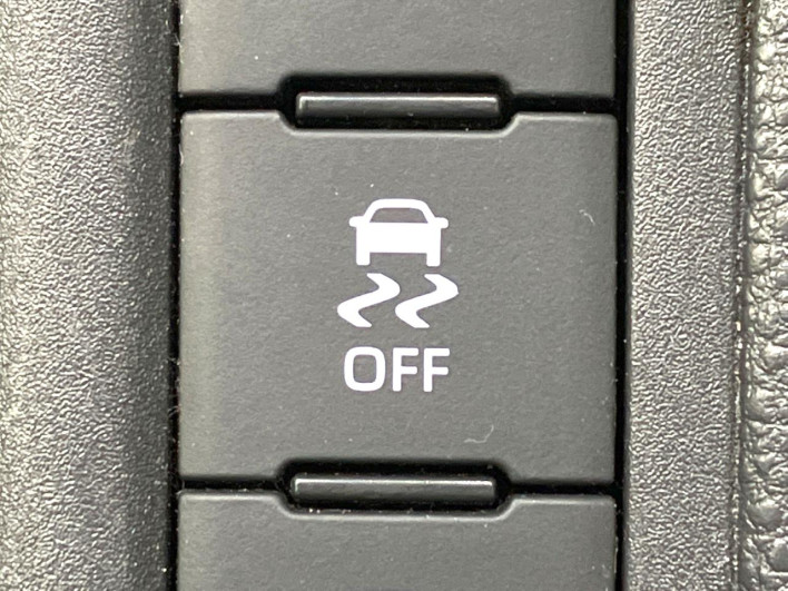 2020 Toyota Yaris 6AA-MXPH10 (UW-69ef58ad1db5c)[24]