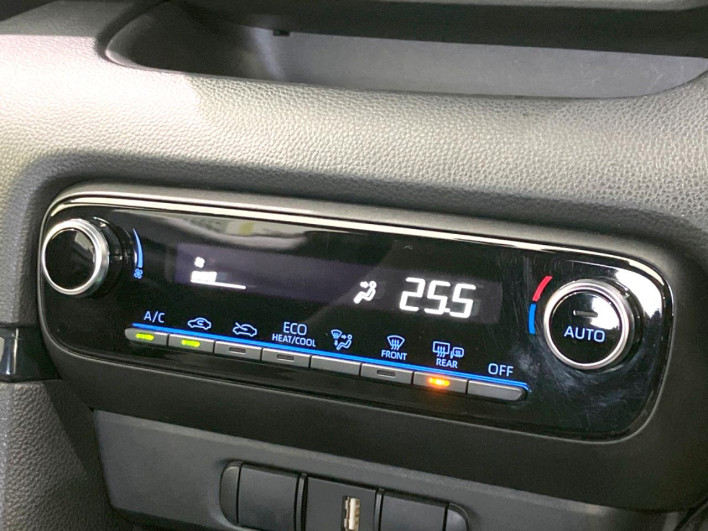 2020 Toyota Yaris 6AA-MXPH10 (UW-69ef58ad1db5c)[26]