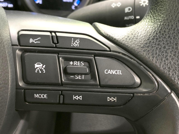 2020 Toyota Yaris 6AA-MXPH10 (UW-69ef58ad1db5c)[29]