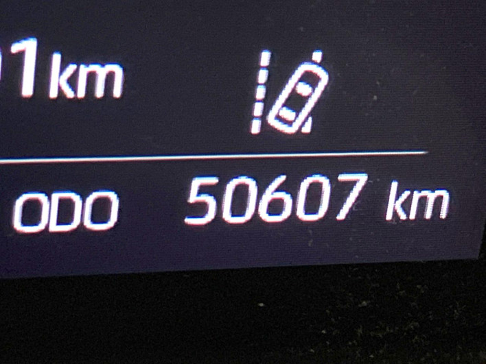 2020 Toyota Yaris 6AA-MXPH10 (UW-69ef58ad1db5c)[2]