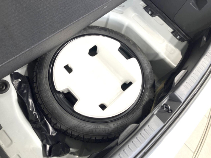 2020 Toyota Yaris 6AA-MXPH10 (UW-69ef58ad1db5c)[7]