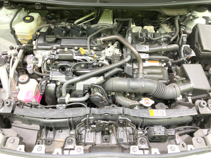 2020 Toyota Yaris 6AA-MXPH10 (UW-69ef58ad1db5c)[4]