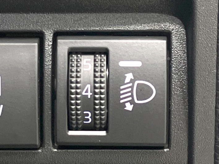 2020 Toyota Yaris 6AA-MXPH10 (UW-69ef58ad1db5c)[14]