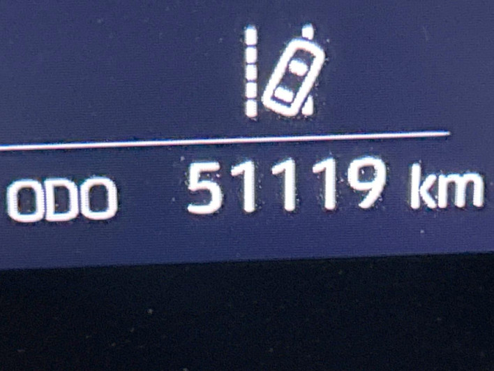 2021 Toyota Yaris 6AA-MXPH10 (UW-69ef58adecffe)[2]