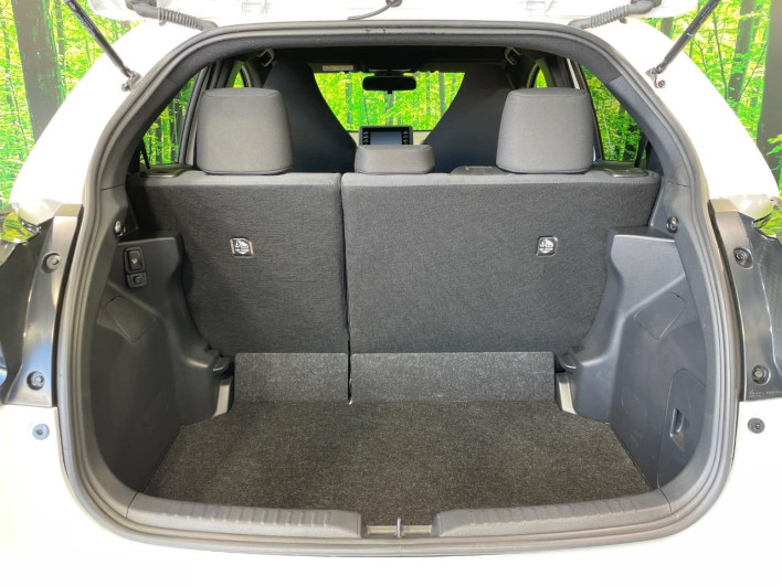 2023 Toyota Yaris 6AA-MXPH10 (UW-69ef58ae1436d)[16]