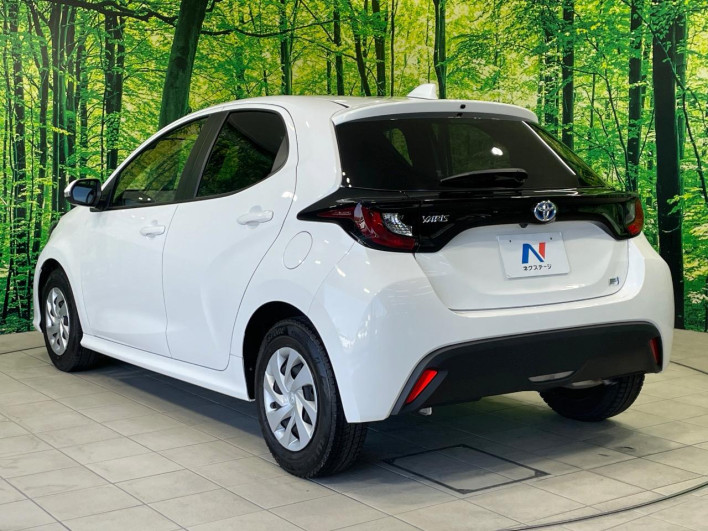 2023 Toyota Yaris 6AA-MXPH10 (UW-69ef58ae1436d)[8]