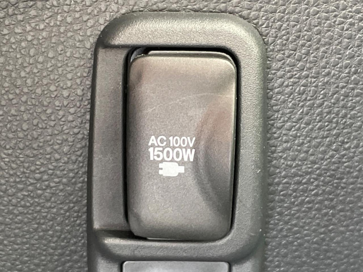 2023 Toyota Yaris 6AA-MXPH10 (UW-69ef58ae1436d)[14]